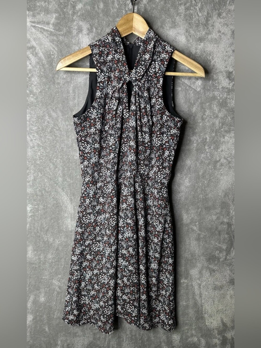 Sleeveless Floral Tie-Neck Dress in Black and Rust